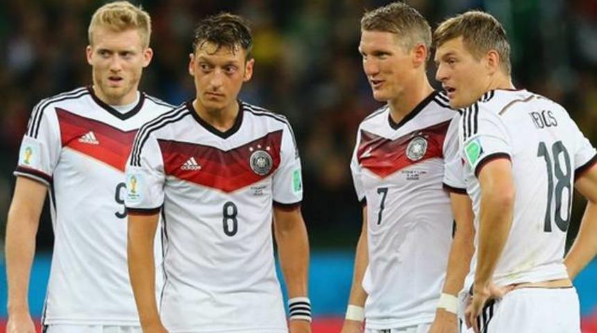 Almanya&rsquo;da zirve Mesut &Ouml;zil'in