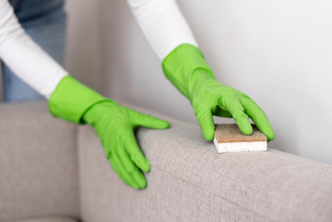 Yeni aldığınız mobilyanızda bir koku mu var? Yeni kanepe, koltuk kokusu nasıl geçer? Evinizi ferahlatacak doğal yöntemler... 1