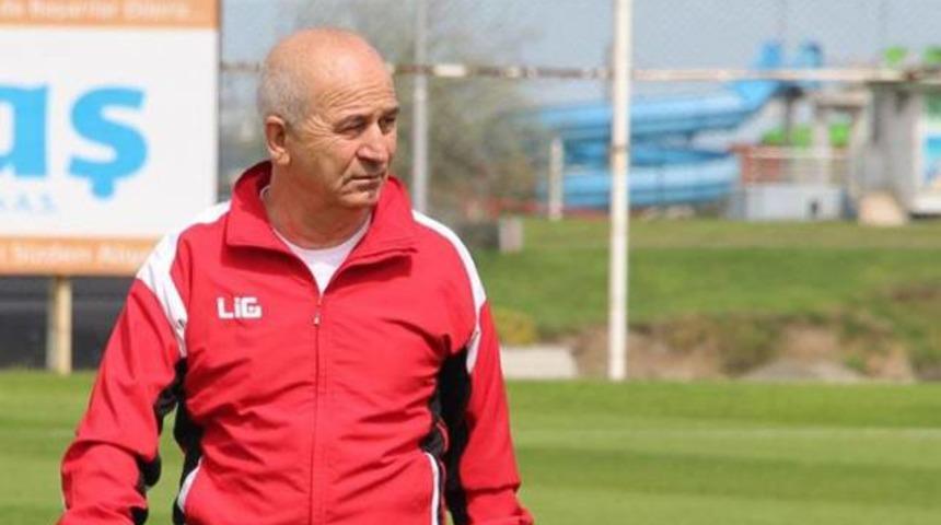 Samsunspor Teknik Direktörü Engin Korukır zaman istedi