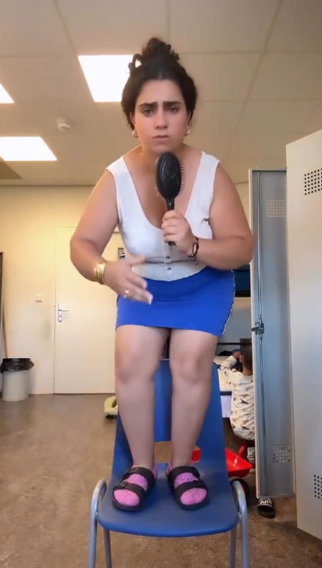 Videolar infial yarattı: Bakanlıkla iletişime geçildi! Çocuklarının gözü önünde müstehcen dans 2