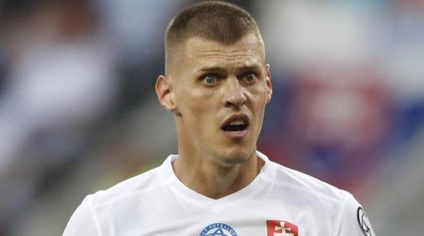 İngilizler Skrtel'e ateş p&uuml;sk&uuml;r&uuml;yor