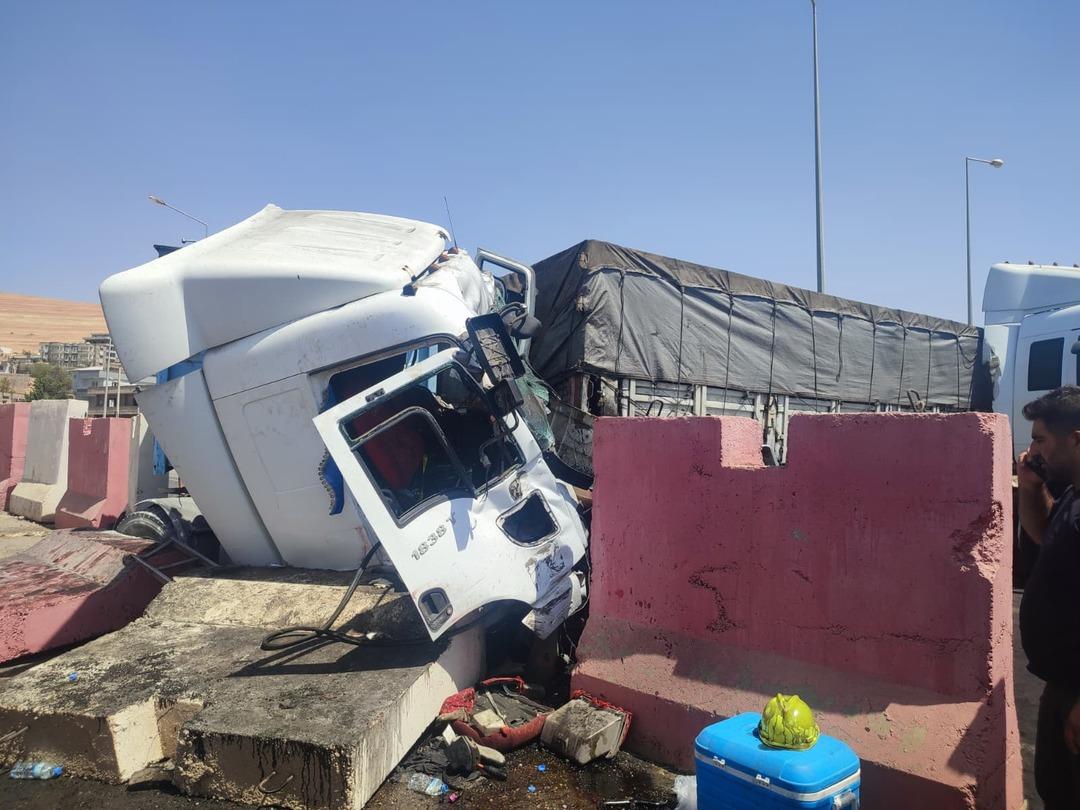 1200xauto Şırnak'ta ölümle biten tesadüf: Çarpışan TIR'ların şoförleri kardeş çıktı!