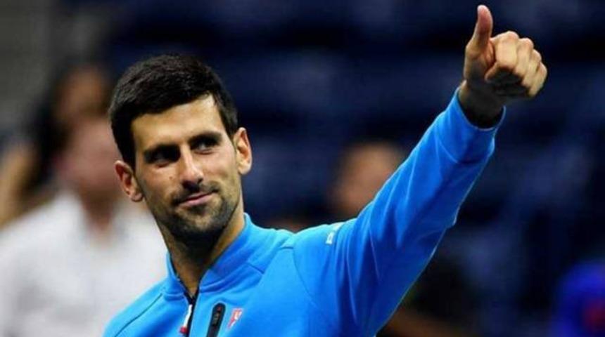 Djokovic yarı finalde