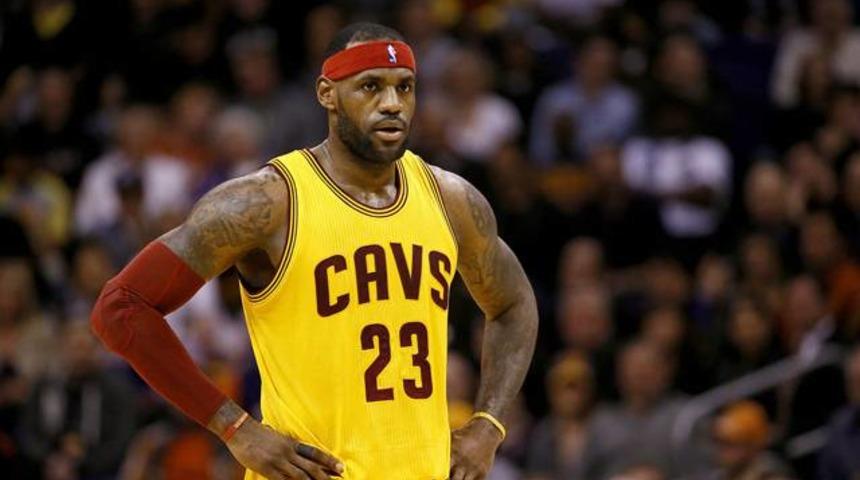 LeBron James'ten esprili Curry yorumu