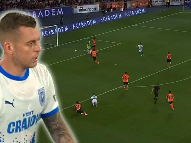 Başakşehir Konferans Ligi'nde Craiova ile karşılaşıyor! İlk yarıdaki tek gol Galatasaray'ın eski oyuncusu Cicaldau'dan geldi...