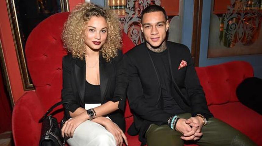 Rose Bertram'dan taraftarlara tepki!