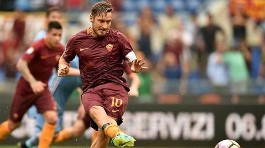 Francesco Totti'den b&uuml;y&uuml;k başarı