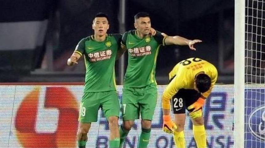 Burak Yılmaz durmuyor! 2 gol attı