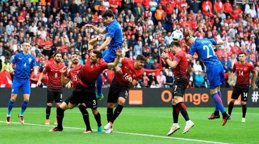 A Milliler 2 basamak geriledi