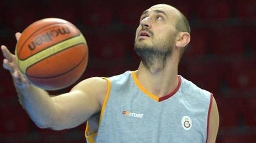 Nenad Krstic: 'Basketbolu bırakmadım'