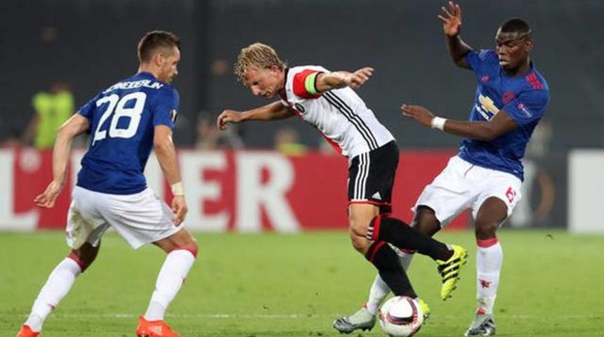 Pogba'dan Kuyt'a &ouml;vg&uuml;