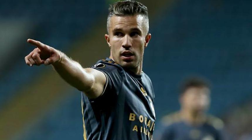 Aykut Kocaman'ın isteğiyle Van Persie takımda kalıyor