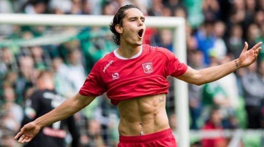 Enes Hollanda'yı sallıyor