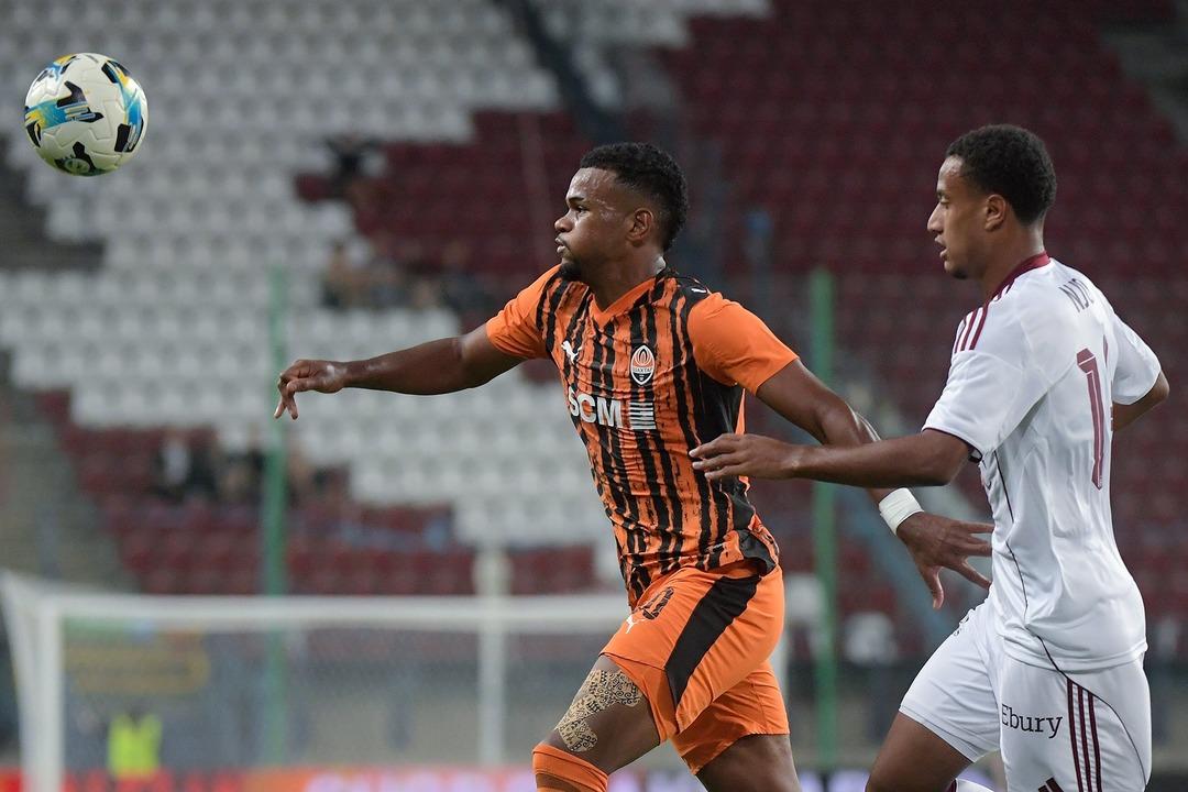 Arda Turan lı Shakhtar Donetsk den Konferans Ligi play-off eşlemesinde şok sonuç! Servette ye karşı kazanamadılar... 2