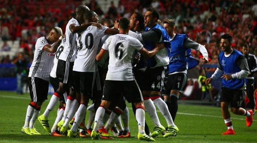 Marcelo ve Tosic'in yeri garanti