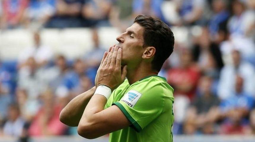 Mario Gomez, Almanya'da dibe vurdu