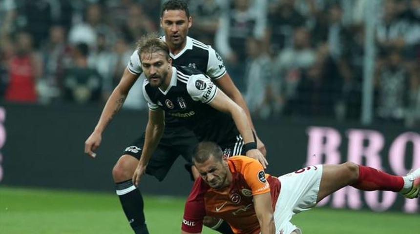 Sert eleştiri! '&Ccedil;enesine vurmuş'