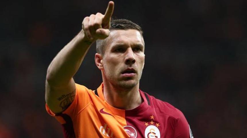 Podolski'den flaş ayrılık a&ccedil;ıklaması