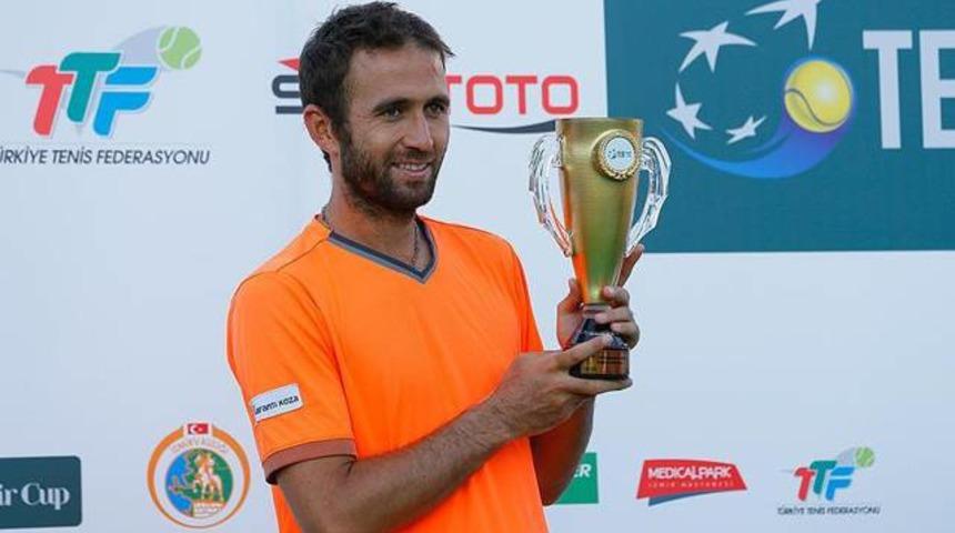 Marsel İlhan TEB İzmir Cup'ta şampiyon