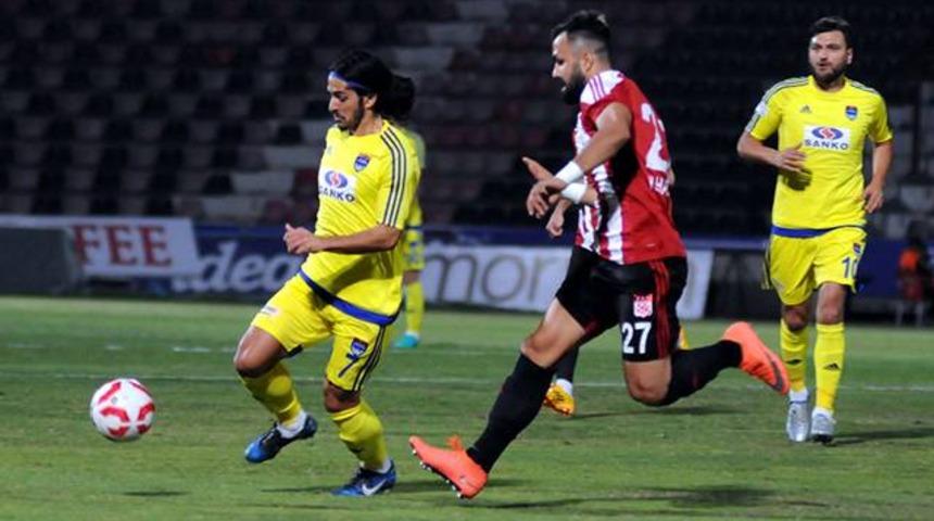 B&uuml;y&uuml;kşehir Gaziantepspor 2 - 1 Sivasspor