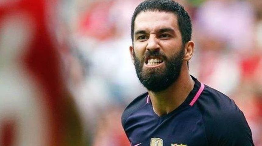 Arda Turan, Instagram takip&ccedil;isine sert &ccedil;ıktı!