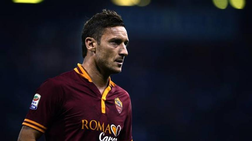 Roma'nın efsane kaptanı 40 yaşında