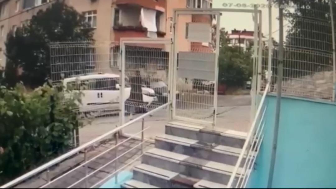 İstanbul daki kanlı cinayet kamerada! Yaşları henüz 17 ve 18... 3