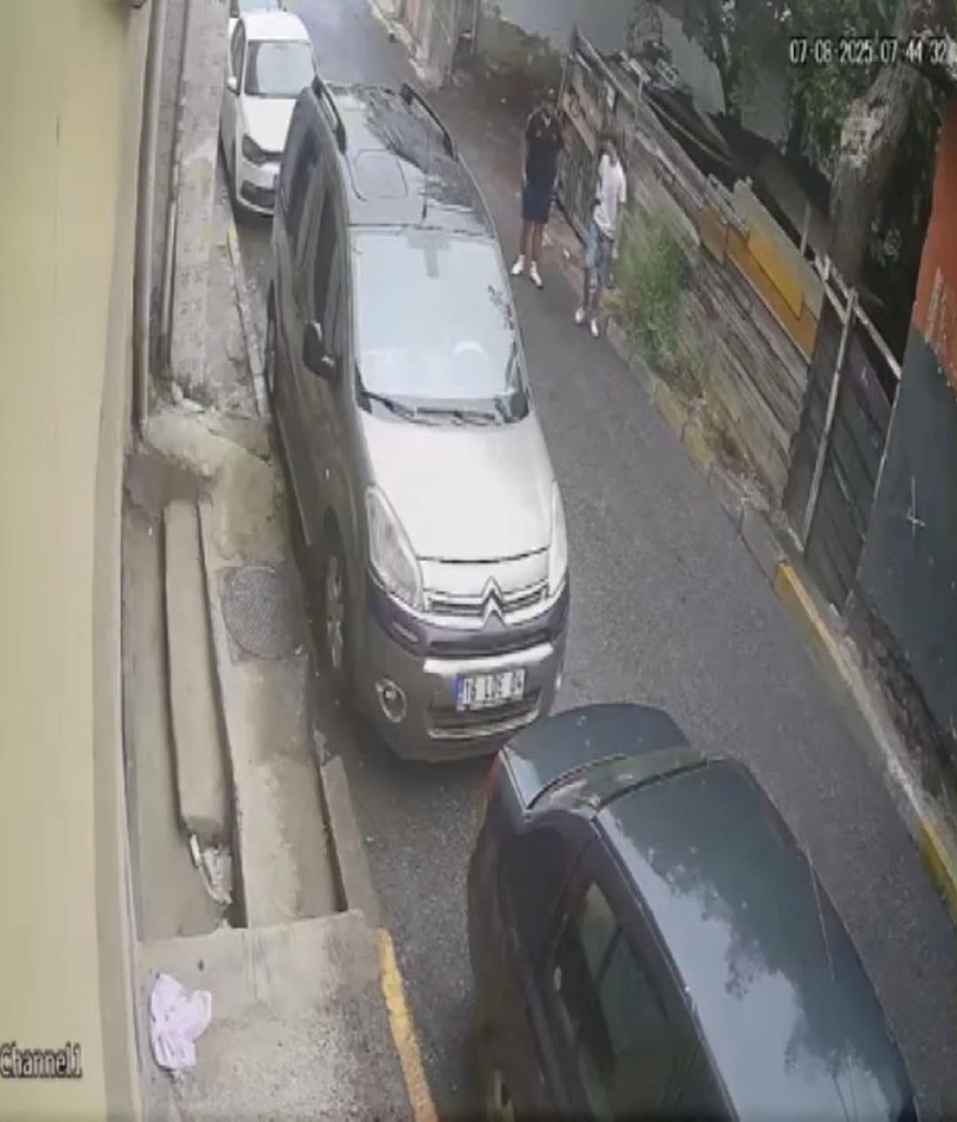 İstanbul daki kanlı cinayet kamerada! Yaşları henüz 17 ve 18... 5