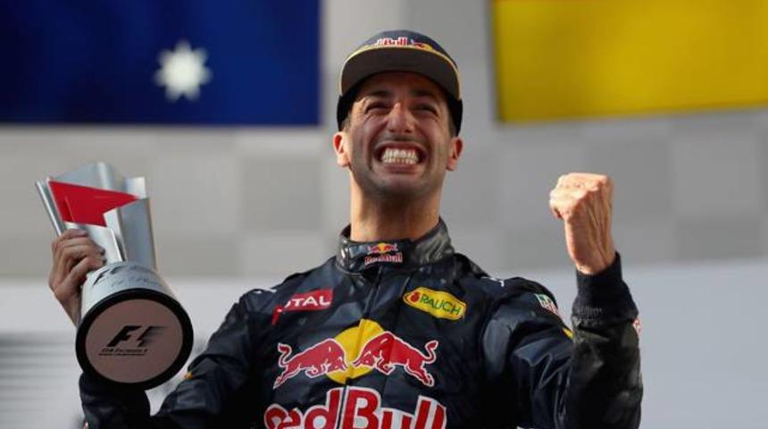 Malezya'da zafer Daniel Ricciardo'nun