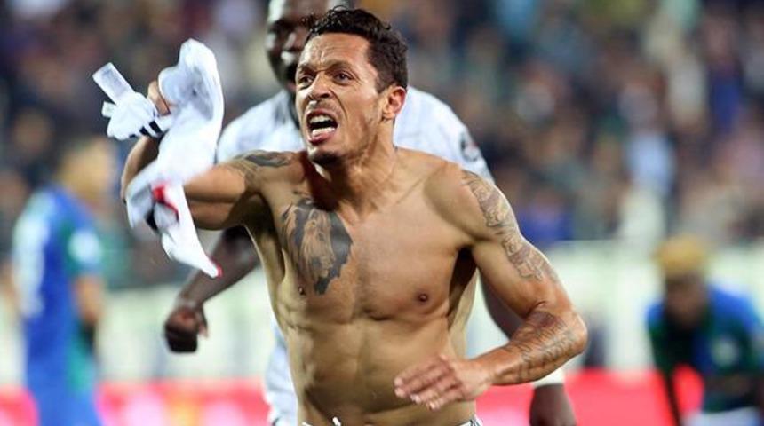 Adriano: 'Bu formayı &ouml;m&uuml;r boyu saklayacağım'