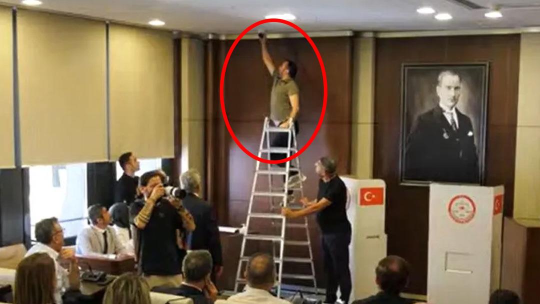 Beyoğlu Belediyesi başkanvekili Sefer Karaahmetoğlu oldu: Salonda gergin anlar! Kameranın yönü değiştirildi 2