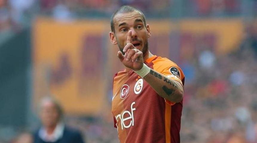 Sneijder milli takımda sakatlandı