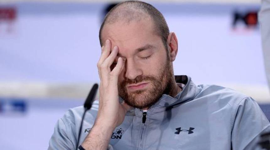 Tyson Fury'den d&uuml;nyayı şaşırtan karar
