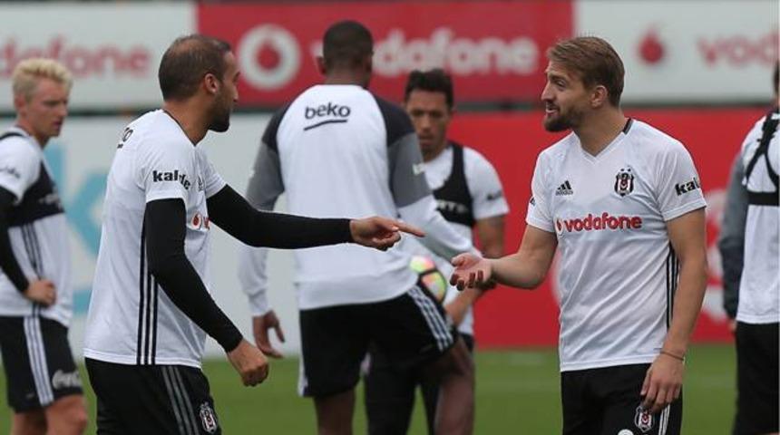 Cenk Tosun'dan Caner'e: 'Abi kasıtlı mı yaptın?'