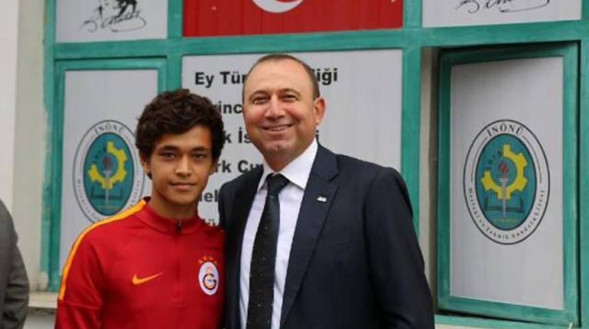 Mustafa Kapı'dan 600 bin TL