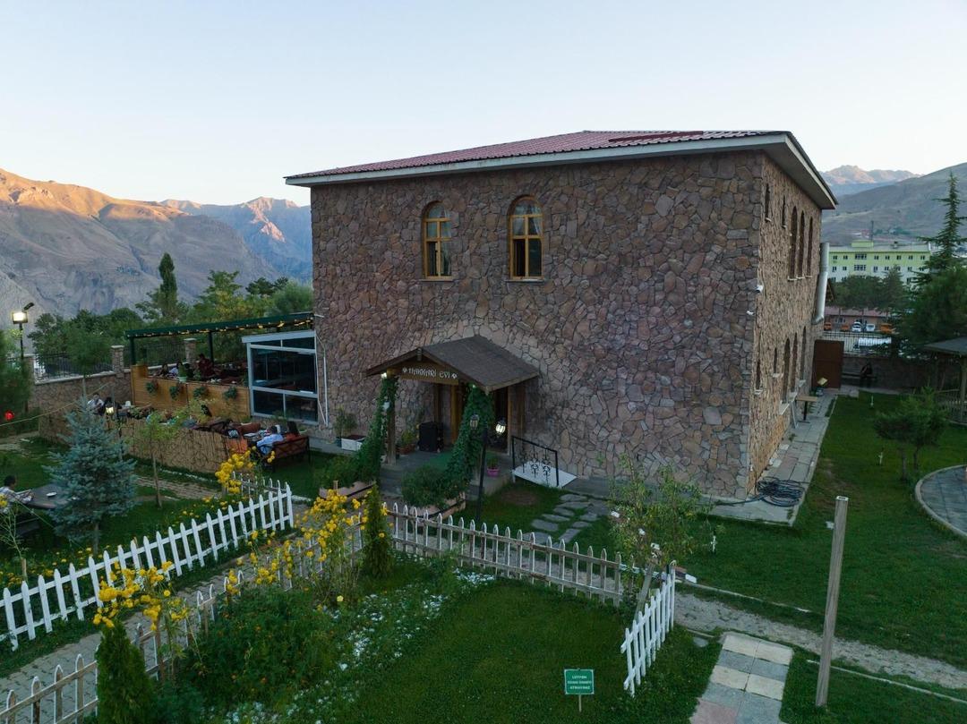 “Bir Anadolu Şenliği” serüveninin ilk rotası Hakkari oldu! Kültür, sanat ve lezzet bir arada 4