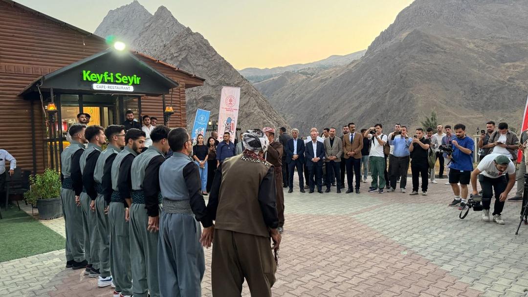 “Bir Anadolu Şenliği” serüveninin ilk rotası Hakkari oldu! Kültür, sanat ve lezzet bir arada 2