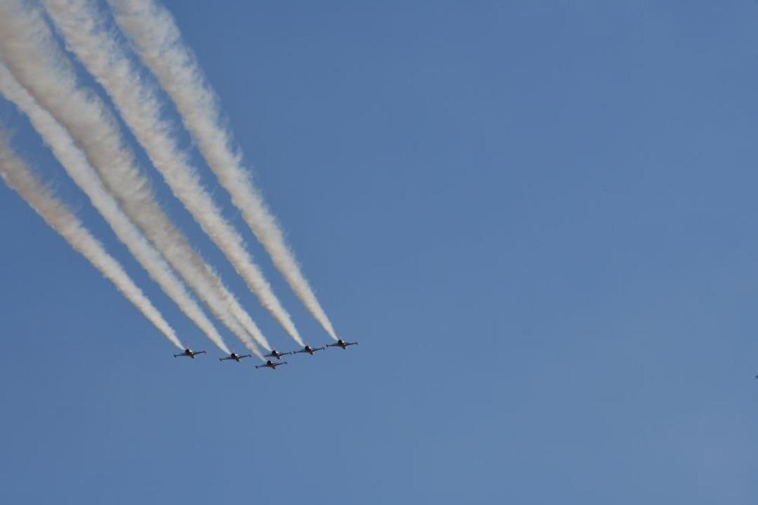 Türk Yıldızları nın Bitlis teki gösterisi nefes kesti 2