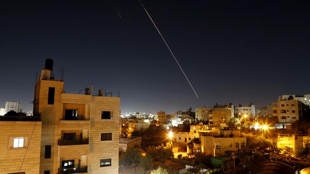 Tel Aviv'de sirenler çaldı! Yemen'den İsrail'e füze saldırısı