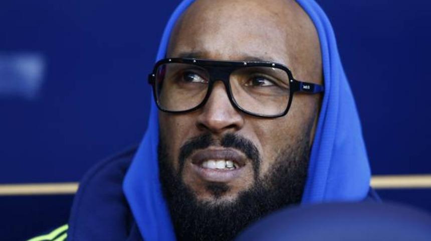 Anelka: 'Vieira cinsel organıyla y&uuml;z&uuml;me vurdu'