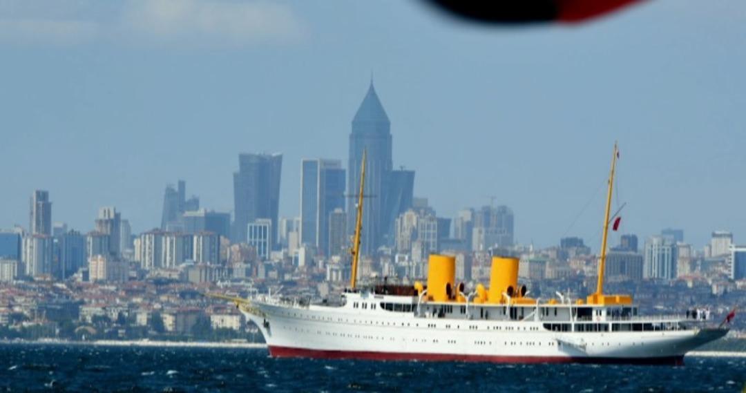 Atatürk ün mirası Savarona, İstanbul Boğazı nı selamlayacak! 7 savaş gemisiyle geçiş yapacak 1