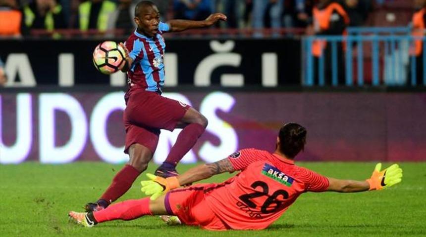 S&uuml;per Lig'e Fatih &Ouml;zt&uuml;rk damgası! Muslera'yı solladı