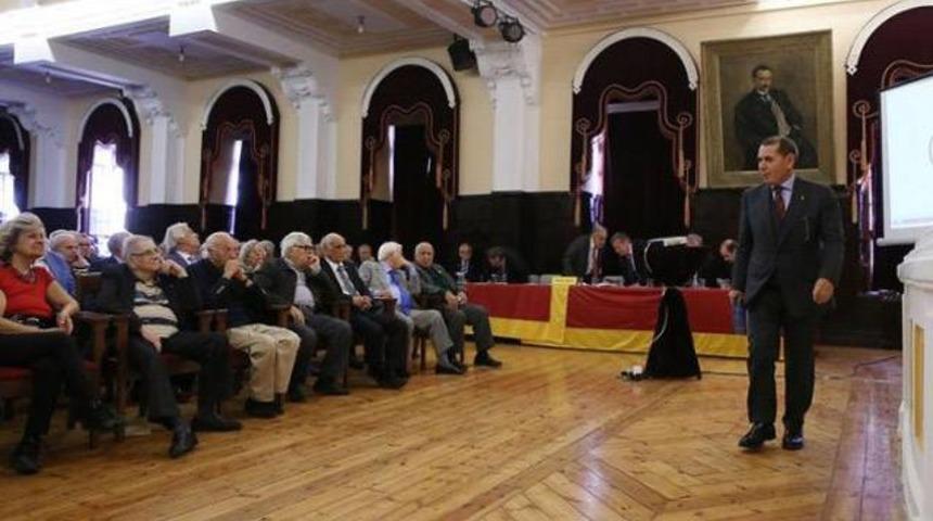 Galatasaray'da g&ouml;zler kongreye &ccedil;evrildi