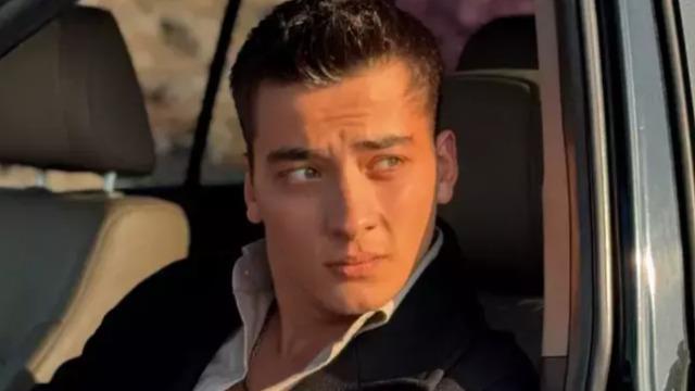 Uzak Şehir'in Kaya'sı Atakan Özkaya'nın acı günü! Babasını kaybetti