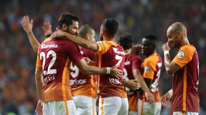 Riekerink neşteri vuruyor