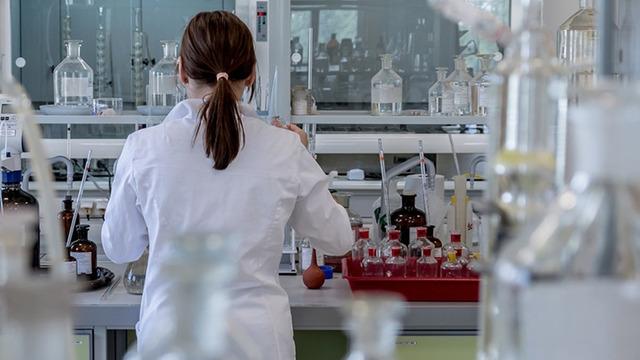 Dünyada ilk: Kan dolaşımı olan insan derisi üretildi!