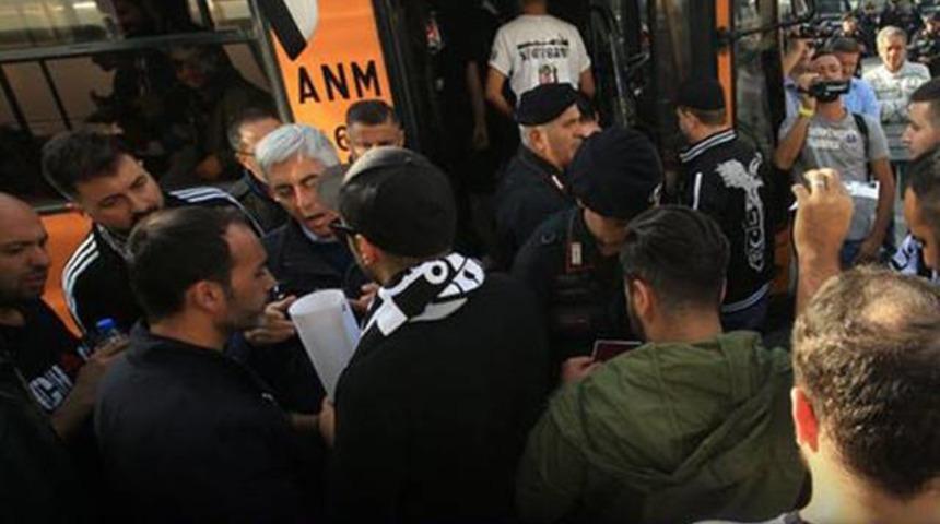 Beşiktaş taraftarına Napoli ma&ccedil;ı &ouml;ncesi eziyet