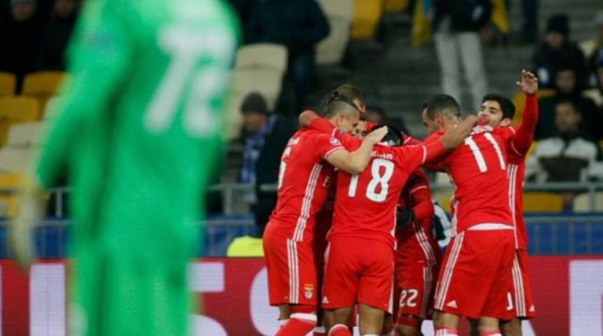 Dinamo kiev 0 - 2 Benfica