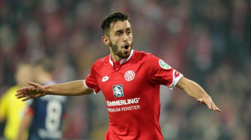 Yunus Mallı g&ouml;nl&uuml;ndeki takımı a&ccedil;ıkladı