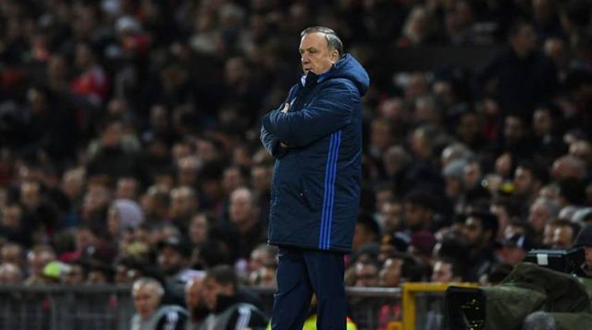 Advocaat'tan oyuncularına taş!